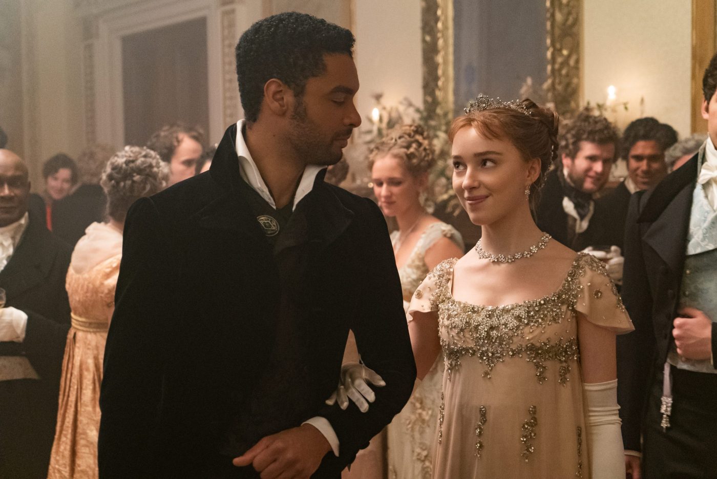 Regé-Jean Page as Simon Basset with Phoebe Dynevor as Daphne Bridgerton in Bridgerton Season 1 Episode 2