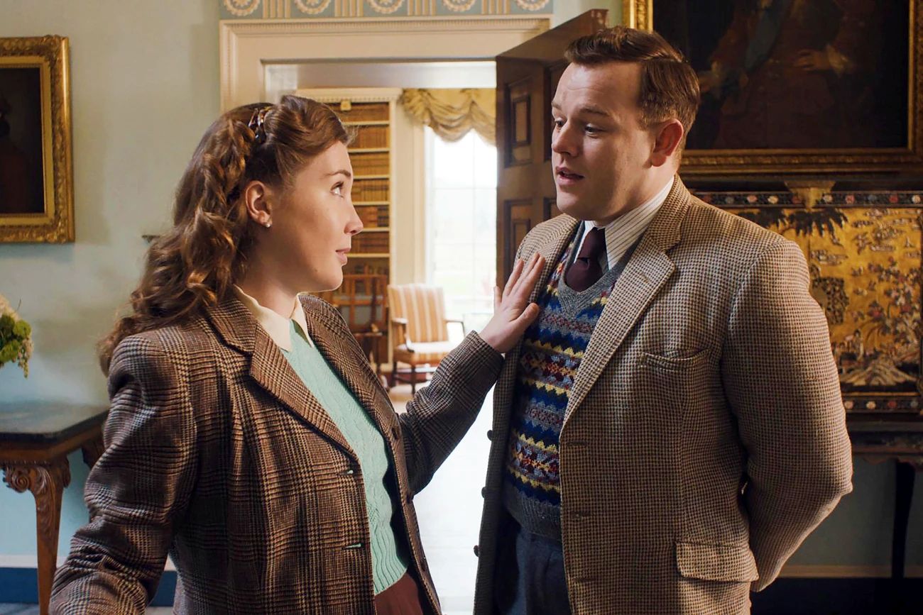 Charlotte and Tristan talking in All Creatures Great And Small.