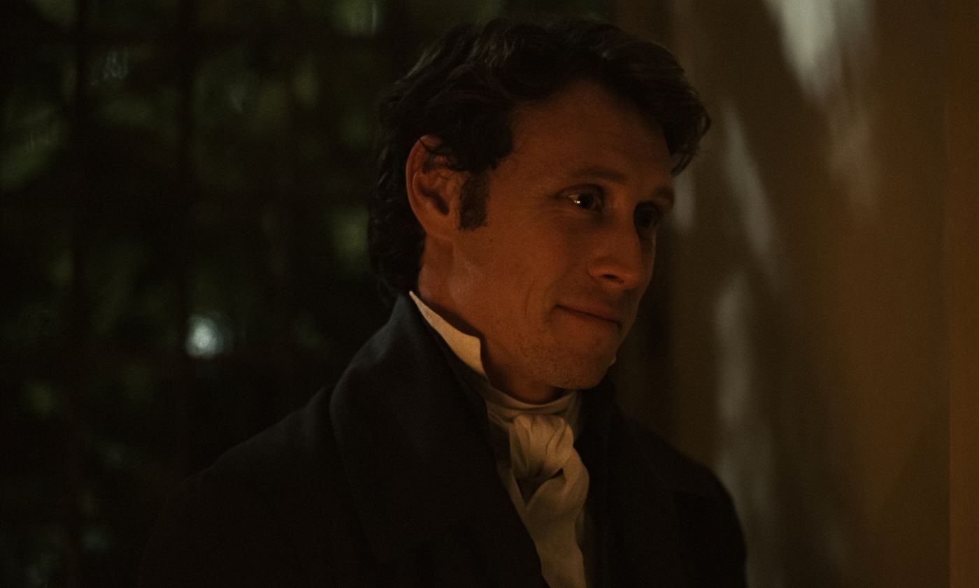 George MacKay as Edward Ferrars in period dress in Sense and Sensibility.